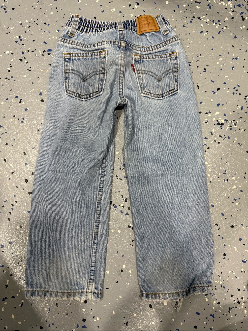 Boys Levi’s jeans size 5 - Picture 3 of 6